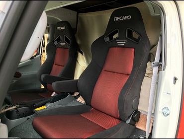 TOYOTA�@�J�����[�h�i2020�N�j�@�Ɂ@RECARO�i���J���j�@SR-7F�@GK100�@BK/RED�~���E�@����
