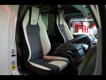 ISUZU�@�G���t�@�o���e�b�N�@�W��520�N���[�Y�@NJS85�i2018�N�j�@�Ɂ@RECARO�i���J���j�@LX-F�@IL110H�@���@�A�[�����X�g�t���@�~���E�@����