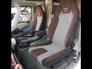 TOYOTA�@�J�����[�h�@�L�����s���O�J�[�@�Ɂ@RECARO�i���J���j�@LX-F�@WU110�@�u���E���@�A�[�����X�g�t���@�~���E�@����