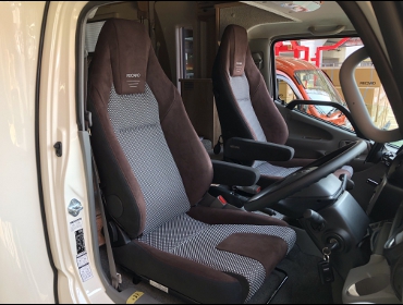 TOYOTA�@�J�����[�h�@�i�b�c�N���A�@KDY231�i2021�N�j�@�Ɂ@RECARO�i���J���j�@LX-F�@WU110�@�u���E���@�A�[�����X�g�t���@�~���E�@����