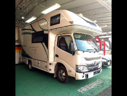 TOYOTA�@�i�b�c�@�N���[�����W���[�j�[�@GDY�i2022�N�j�@�Ɂ@RECARO�i���J���j�@LX-F�@WU110�@�u���E���@����