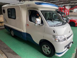 TOYOTA�@�^�E���G�[�X�g���b�N�@�L�����s���O�J�[�@DBF-S412U�i2018�N�j�@�Ɂ@RECARO�i���J���j�@SR-7F�@GK100�@BK/SIL�@����