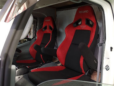 TOYOTA�@�i�b�c�@�N���A5.3X�@GDY281���i2023�N�j�@�Ɂ@RECARO�i���J���j�@SR-7F�@GU100H�@RED�@�V�[�g�q�[�^�[�t���@�~���E�@����