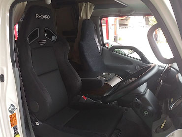 TOYOTA�@�W��520�@�J�����[�h�@GDY281���i2023�N�j�@�Ɂ@RECARO�i���J���j�@SR-7F�@GU100�@BK�@����