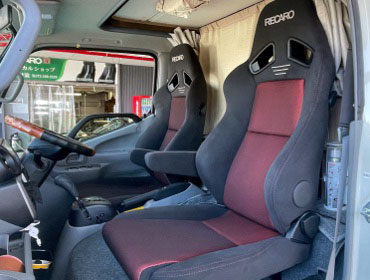 TOYOTA�@�J�����[�h�@�o���e�b�N�@�W���m�[�u���@KDY231���i2021�N�j�@�Ɂ@RECARO�i���J���j�@SR-7F�@GK100�@BK/RED�@�A�[�����X�g�t���@�~���E�@����