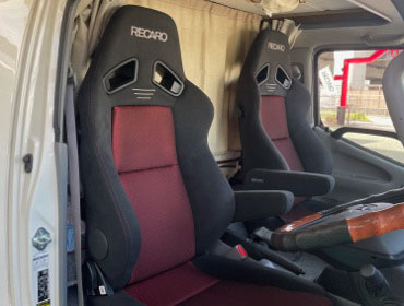 TOYOTA�@�J�����[�h�@�o���e�b�N�@�W���m�[�u���@KDY231���i2021�N�j�@�Ɂ@RECARO�i���J���j�@SR-7F�@GK100�@BK/RED�@�A�[�����X�g�t���@�~���E�@����