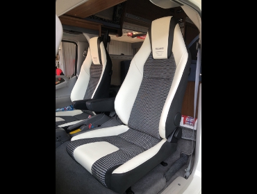 TOYOTA�@�J�����[�h�@�Ɂ@RECARO�i���J���j�@LX-F�@IL110�@�z���C�g�@�A�[�����X�g�t���@�~���E�@����