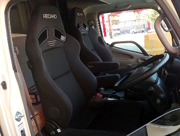 TOYOTA�@�J�����[�h�@�i�b�cRV�N���A�X�e���O�@GDY281���i2023�N�j�@�Ɂ@RECARO�i���J���j�@SR-7F�@GK100�@BK/BK�@A/R�@�~���E�@����