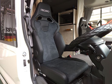 TOYOTA�@�R�[�X�^�[�@GDB60�i2023�N�j�@�Ɂ@RECARO�i���J���j�@SR-C�@UT100�@A/R�@BK���U�[�@����