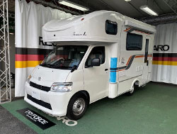 TOYOTA�@�^�E���G�[�X�@S413U�@�Ɂ@RECARO�i���J���j�@SR-C�@UT100H�@A/R�@�T�[�W�O���C�@���@SR-C�@UT100�@A/R�@�T�[�W�O���C�@����