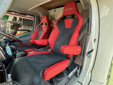 TOYOTA�@�J�����[�h�@GDY281���i2023�N�j�@�Ɂ@RECARO�i���J���j�@SR-C�@UT100�@A/R�@RED�@�~���E�@����