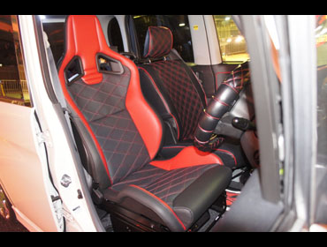 ���J���@�X�|�[�c�X�^�[�@���~�e�b�h�G�f�B�V�����@RED