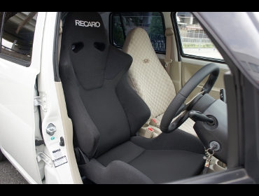 RECARO�i���J���V�[�g�j�@DAIHATSU�@�G�b�Z�@L235S��RECARO�i���J���j�@SR-6 SK100S BK�@����