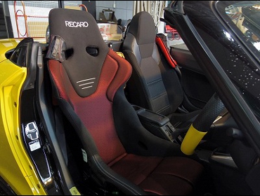 RECARO�i���J���V�[�g�j�@DAIHATSU�@�R�y�����[�u�@LA400�Ƀ��J���@RS-G GK�@H�i�V�[�g�q�[�^�[�t���j�@BK/RED�@����