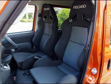RECARO�i���J���V�[�g�j�@DAIHATSU�@�n�C�[�b�g�J�[�S�@S331�Ƀ��J���@SR-7 GK100�@BK/SIL�@�~2�r�@����