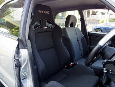 RECARO�i���J���V�[�g�j�@DAIHATSU�@�I�v�e�B�@GF-L810S�Ƀ��J���@SR-7�@GK100H�V�[�g�q�[�^�[�t���@BK/BK�@����
