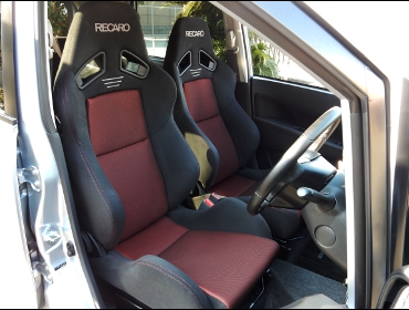 RECARO�i���J���V�[�g�j�@DAIHATSU�@���[���@LA100S�Ƀ��J���@SR-7�@GK100�@BK/RED�@���@SR-7F�@GK100�@BK/RED�@����