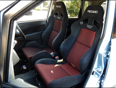 RECARO�i���J���V�[�g�j�@DAIHATSU�@���[���@LA100S�Ƀ��J���@SR-7�@GK100�@BK/RED�@���@SR-7F�@GK100�@BK/RED�@����
