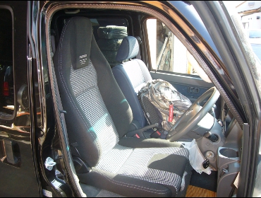 RECARO�i���J���V�[�g�j�@DAIHATSU�@�n�C�[�b�g�J�[�S�@S321V�@�Ɂ@RECARO�i���J���j�@LX-F�@IN110�@BK�@����
