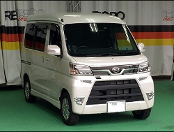 DAIHATUS�@�A�g���[�i2020�N�j�@�Ɂ@RECARO�i���J���j�@SR-7F�@GK100�@BK/�u���[�@A/R�^�C�v�@����