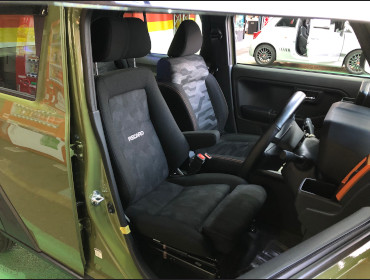 DAIHATSU�@�^�t�g�@LA900S�i2022�N�j�@�Ɂ@RECARO�i���J���j�@�G���S���hMV�@BK�@�V�[�g�q�[�^�[�t���@����