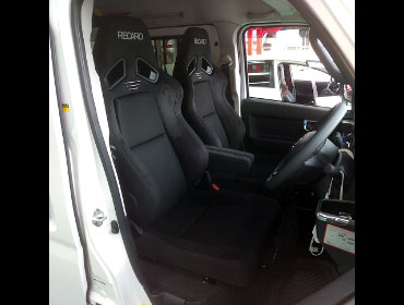 DAIHATSU�@�A�g���[�@S700�i2022�N�j�@�Ɂ@RECARO�i���J���@SR-7F�@GU100H�@BK�@�A�[�����X�g�t���@�~���E�@����