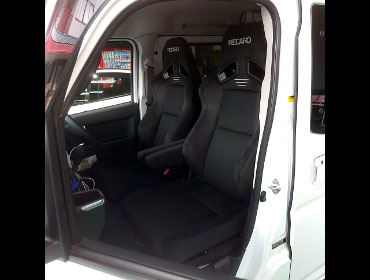 DAIHATSU�@�A�g���[�@S700�i2022�N�j�@�Ɂ@RECARO�i���J���@SR-7F�@GU100H�@BK�@�A�[�����X�g�t���@�~���E�@����