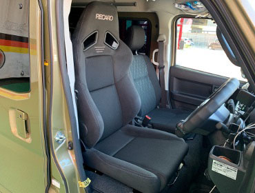 DAIHATSU�@�A�g���[�@S700V�i2022�N�j�@�Ɂ@RECARO�i���J���j�@SR-7F�@GK100�@BK�@A/R�^�C�v�@����