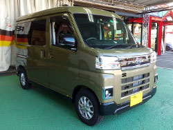 DAIHATSU�@�A�g���[�@S710V�i2022�N�j�@�Ɂ@RECARO�i���J���j�@SR-7F�@GU100�@�u���E���@A/R�^�C�v�@����