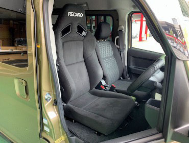 DAIHATSU�@�A�g���[�@S710V�i2023�N�j�@�Ɂ@RECARO�i���J���j�@SR-7F�@KK100�@BK�@�A�[�����X�g�t���@����