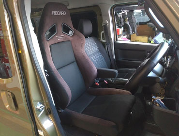 DAIHATSU�@�A�g���[�@S710V�i2022�N�j�@�Ɂ@RECARO�i���J���j�@SR-7F�@GU100H�@�u���E���@�V�[�g�q�[�^�[�t���@����