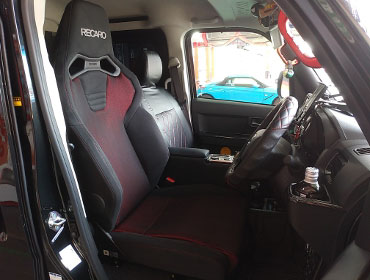 DAIHATSU�@�A�g���[�@S710W�i2024�N�j�@�Ɂ@RECARO�i���J���j�@SR-C�@BK100�@A/R�@BK/RED�@����
