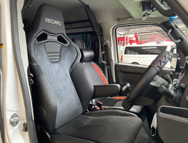 DAIHATSU�@�A�g���[�@710V�i2022�N�j�@�Ɂ@RECARO�i���J���j�@SR-C�@UT100�@A/R�@BK�@����