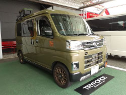 DAIHATSU�@�A�g���[�@S710V�i2023�N�j�@�Ɂ@RECARO�i���J���j�@SR-C�@BK100�@A/R�@BK/�u���[�@����