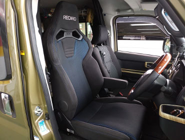 DAIHATSU�@�A�g���[�@S710V�i2023�N�j�@�Ɂ@RECARO�i���J���j�@SR-C�@BK100�@A/R�@BK/�u���[�@����