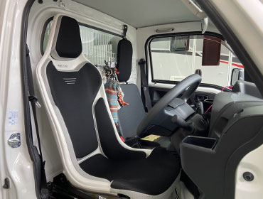 DAIHATSU�@�n�C�[�b�g�g���b�N�@S510�i2024�N�j�@�Ɂ@RECARO�i���J���j�@RCS�@�z���C�g�V�F��/�u���b�N���b�V���@����