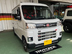 DAIHATSU�@�A�g���[�@S700V�i2023�N�j�@�Ɂ@RECARO�i���J���j�@SR-C�@UT100�@A/R�@RED�@�~���E�@����