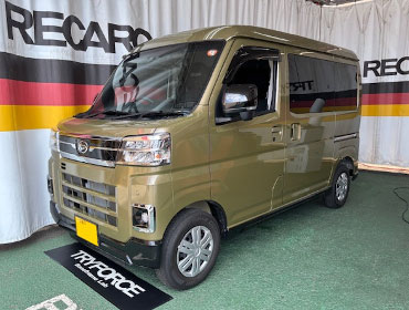 DAIHATSU�@�A�g���[�@S710V�i2025�N�j�@�Ɂ@RECARO�i���J���j�@SR-C�@UT100�@A/R�@BK�@����