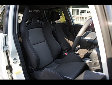 RECARO�i���J���V�[�g�j�@HONDA�@�t�B�b�g�@GE8��RECARO�i���J���j�@SR-7 SK100 SIL�@����