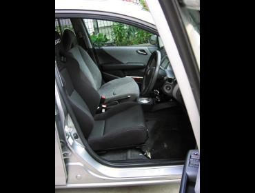 RECARO�i���J���V�[�g�j�@HONDA�@�t�B�b�g�@GD1��RECARO�i���J���j�@SR-7F SK100 BK/SIL�@����