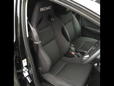RECARO�i���J���V�[�g�j�@HONDA�@�t�B�b�g�@GP5��RECARO�i���J���j�@SR-7F SK100�@BK�@�q�[�^�[�t���@����