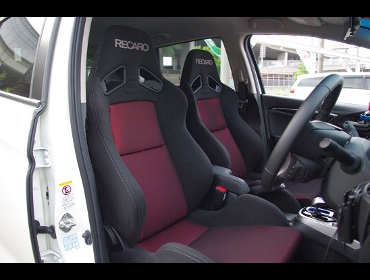 RECARO�i���J���V�[�g�j�@HONDA�@�t�B�b�gHV�@�Ƀ��J���@SR-7 SK100�@BK/RED�@�~2�r�@����
