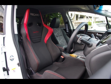 RECARO�i���J���V�[�g�j�@HONDA�@JADE�@FR4�Ƀ��J���@����SR-6 �X�[�p�[�V���^���NNU�@����
