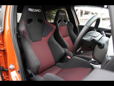 RECARO�i���J���V�[�g�j�@HONDA�@�t�B�b�g3�@GK5�Ƀ��J���@SR-6�@SK100S�@BK/RED�@���@SR-7F SK100�@BK/RED�@����