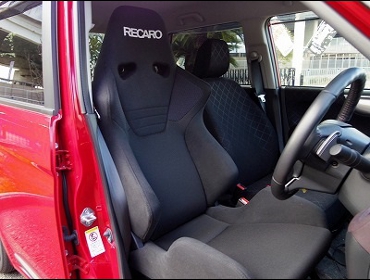 RECARO�i���J���V�[�g�j�@HONDA�@N-ONE�@�v���~�A���c�A���[SS�p�b�P�[�W�Ƀ��J���@SR-6 SK100S BK/BK�@����