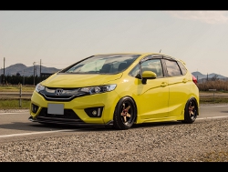 RECARO�i���J���V�[�g�j�@HONDA�@�t�B�b�g3�Ƀ��J���@New SR-7�@Lassic�@����@�O���[���@�~2�r�@����