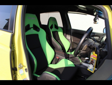 RECARO�i���J���V�[�g�j�@HONDA�@�t�B�b�g3�Ƀ��J���@New SR-7�@Lassic�@����@�O���[���@�~2�r�@����