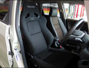 RECARO�i���J���V�[�g�j�@HONDA�@�t�B�b�g�V���g���@�Ɂ@RECARO�i���J���j�@SR-7F�@GK100�@BK/BK�@����