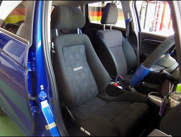 RECARO�i���J���V�[�g�j�@HONDA�@�t�B�b�g3�@GK3�@�Ɂ@RECARO�i���J���j�@�G���S���hLD�@BK�@����