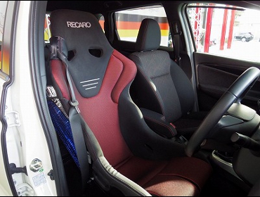 HONDA�@�t�B�b�g3�@GK5�@�Ɂ@RECARO�i���J���j�@RS-G�@GK�@BK/RED�@����